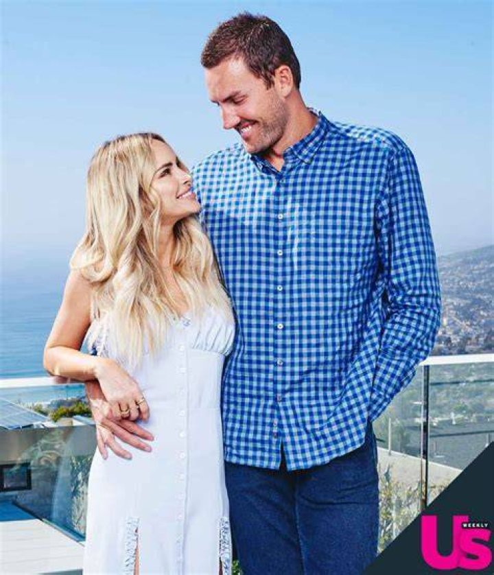 Amanda Stanton split her way with her ex-fiancee Josh Murray; Says “We’re Having a Hard Time Moving On” Amanda Stanton split her way with her ex-fiancee Josh Murray; Says “We’re Having a Hard Time Moving On”