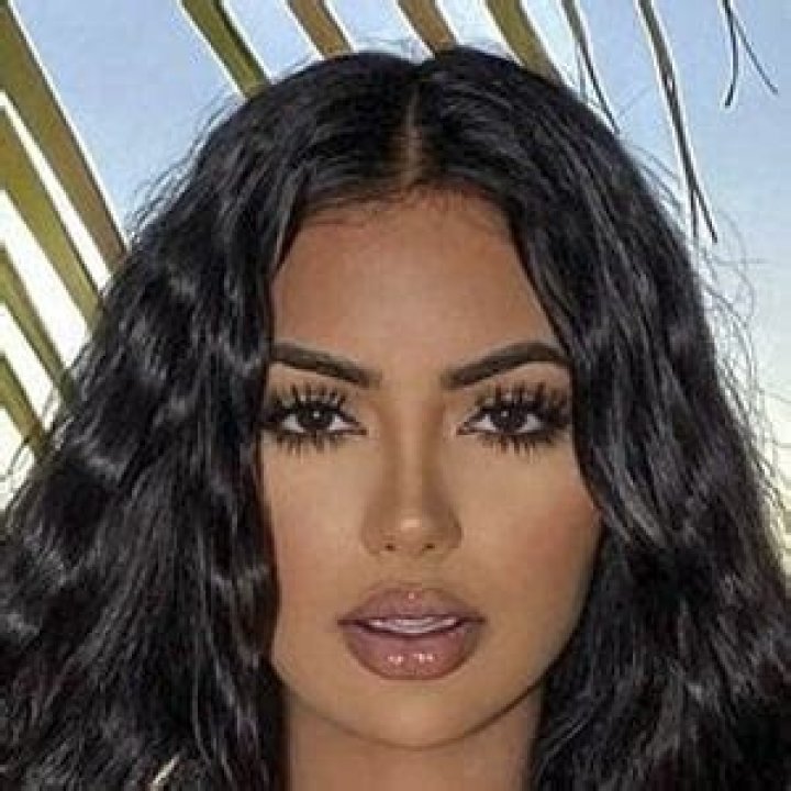 Aneeqa Farid - Age, Family, Bio