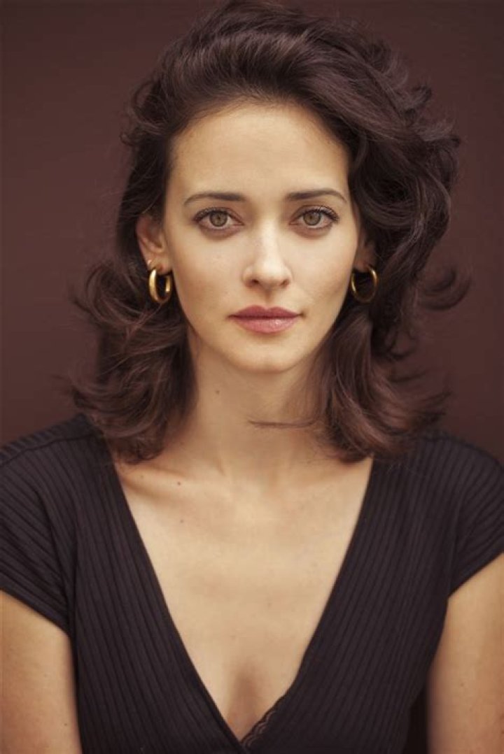 Anne Serra Bio (Wiki) 