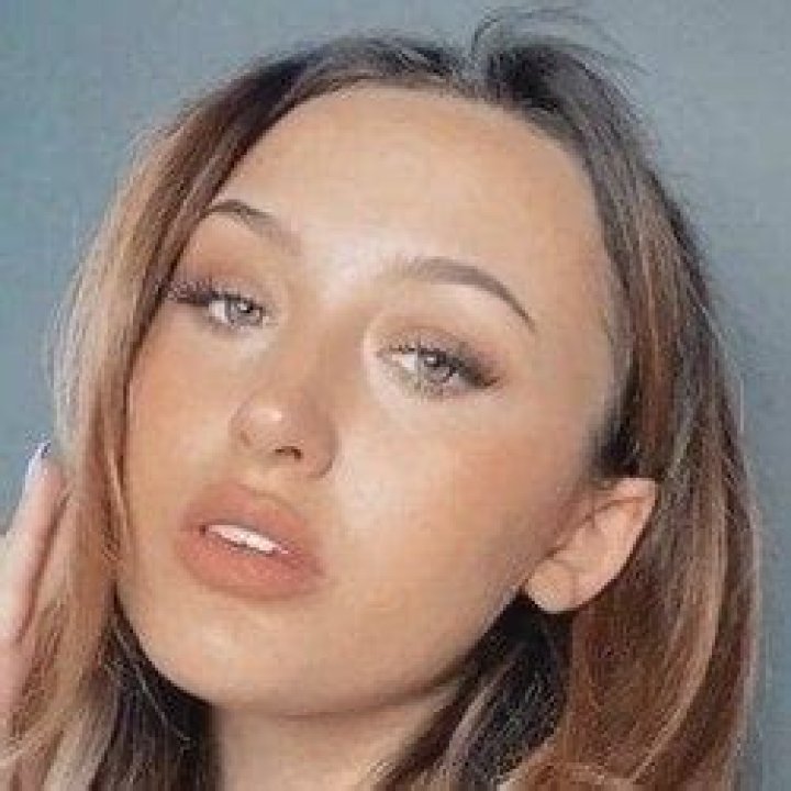 Baeeeeelyn - Age, Family, Bio