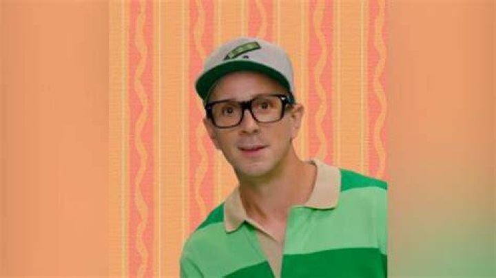 
‘Blue’s Clues’ Host Steve Burns Says He Left Nickelodeon Show Due to Clinical Depression 