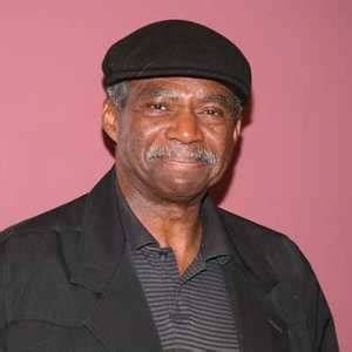 Charlie Robinson Bio (Wiki) 