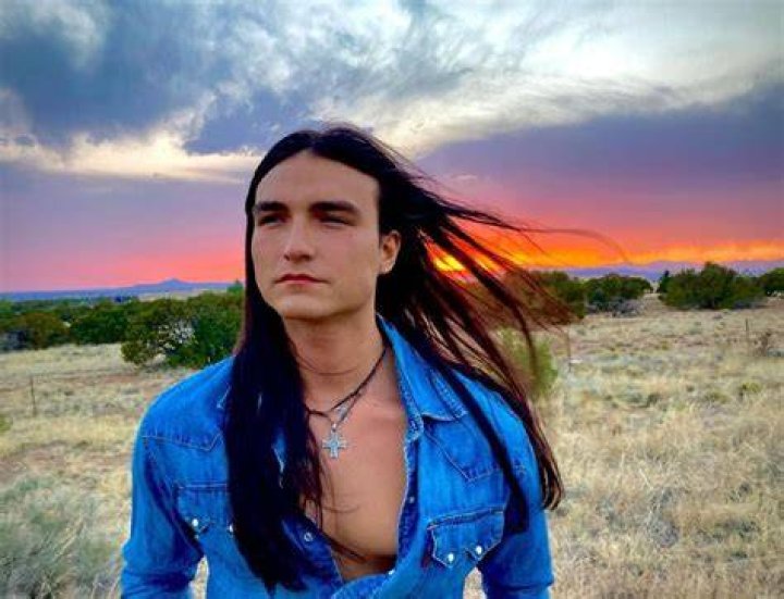 Dakota Beavers Bio (Wiki) 