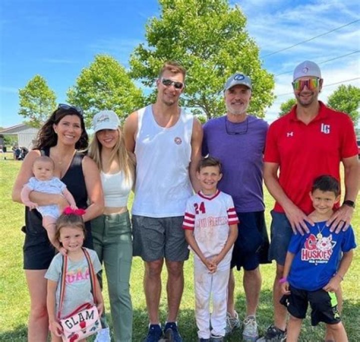 Dan Gronkowski - Age, Family, Bio