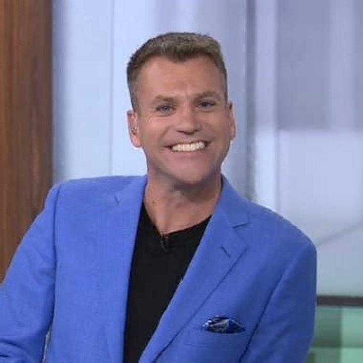 Dan Thomas - Age, Family, Bio