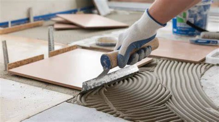 Does floor and decor install tile?