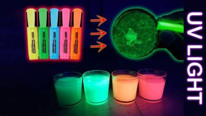 Does highlighter glow in blacklight?