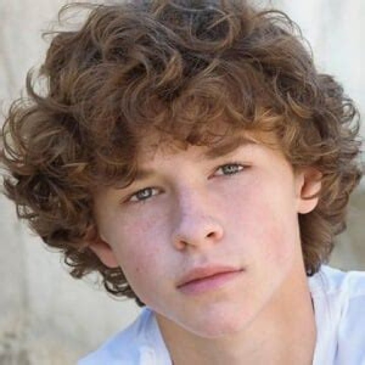 Dylan Hoffman - Age, Family, Bio