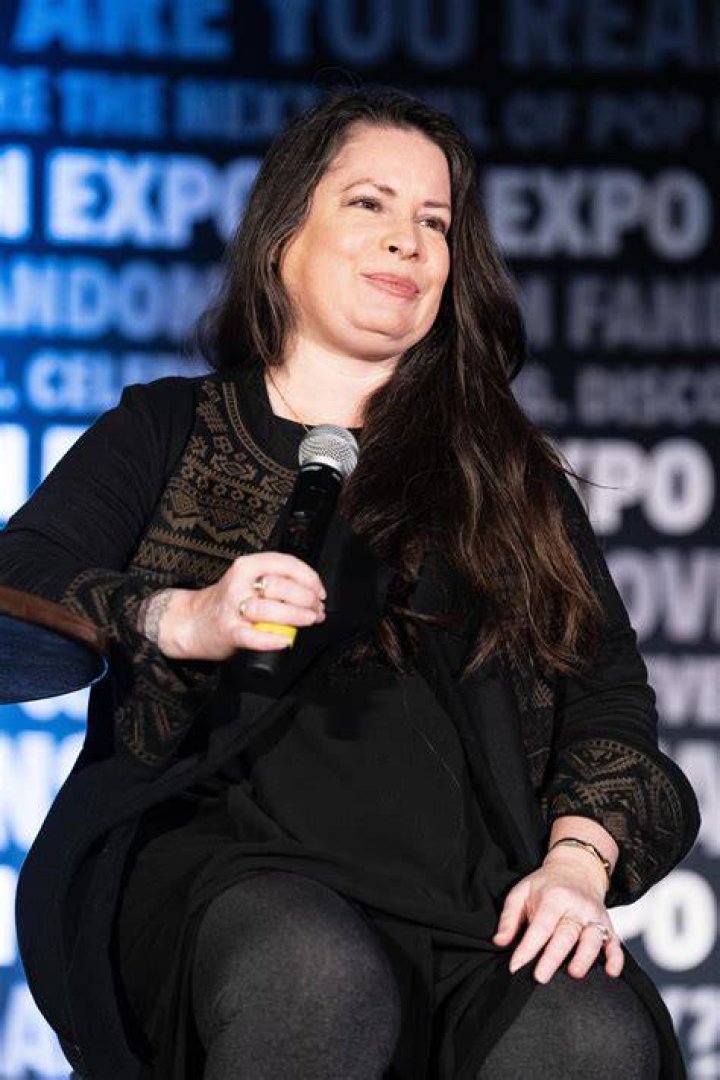 Holly Marie Combs photo 2