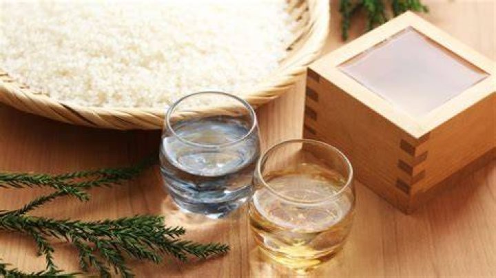 How do you warm sake without Tokkuri?