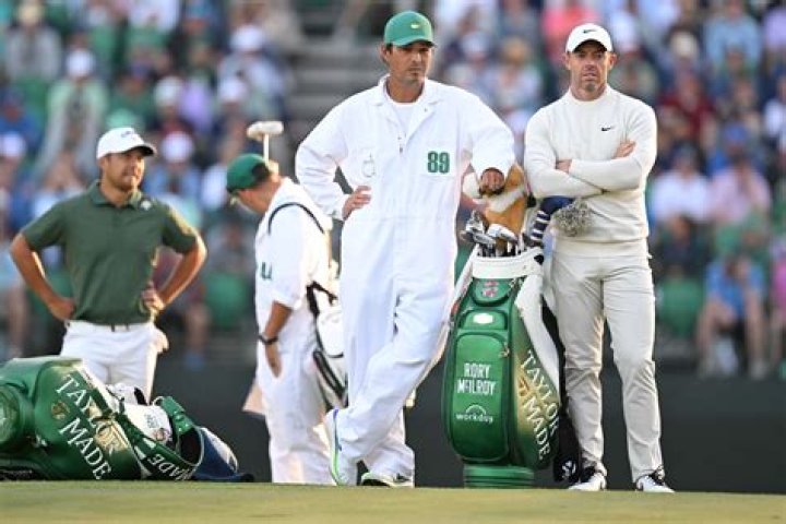 How much does a caddy make in the Masters?