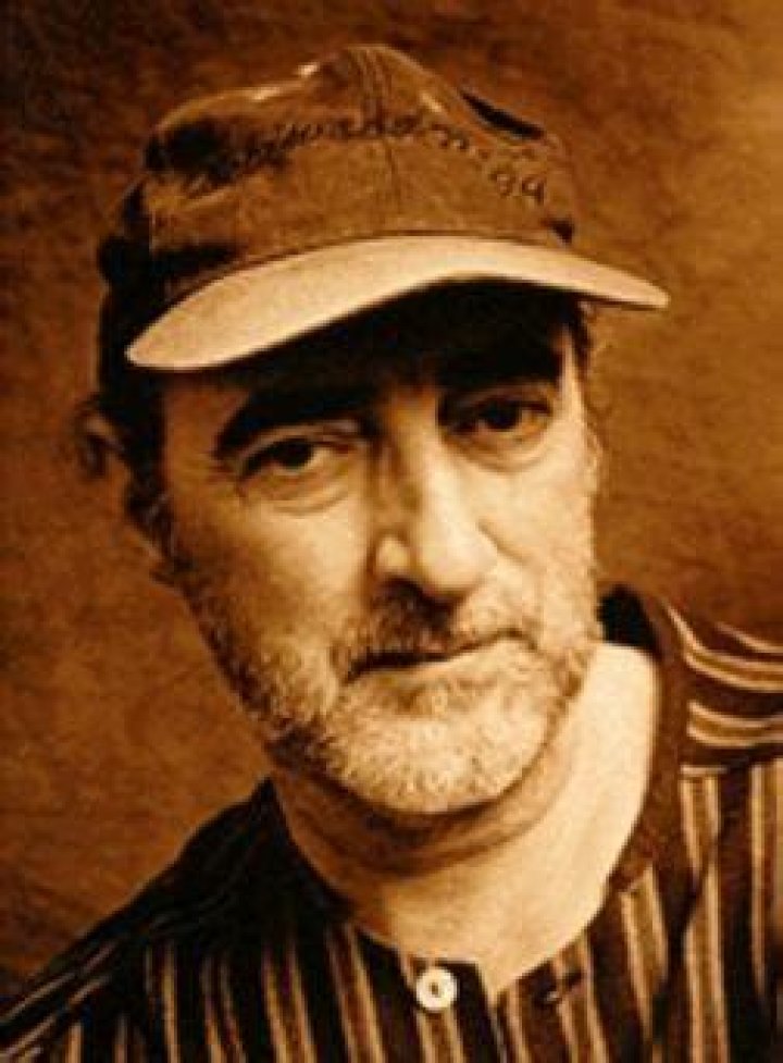 Is John McVie still alive or dead?