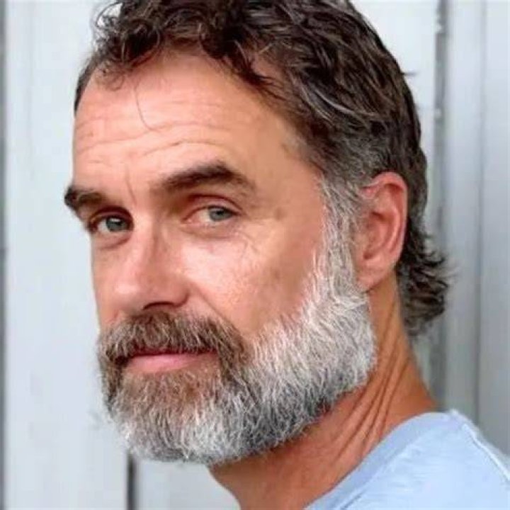 
Is Murray Bartlett Gay? Age, Height, Net Worth 