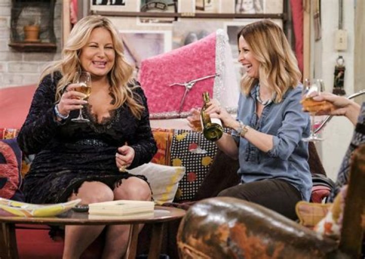 Jennifer Coolidge photo 2