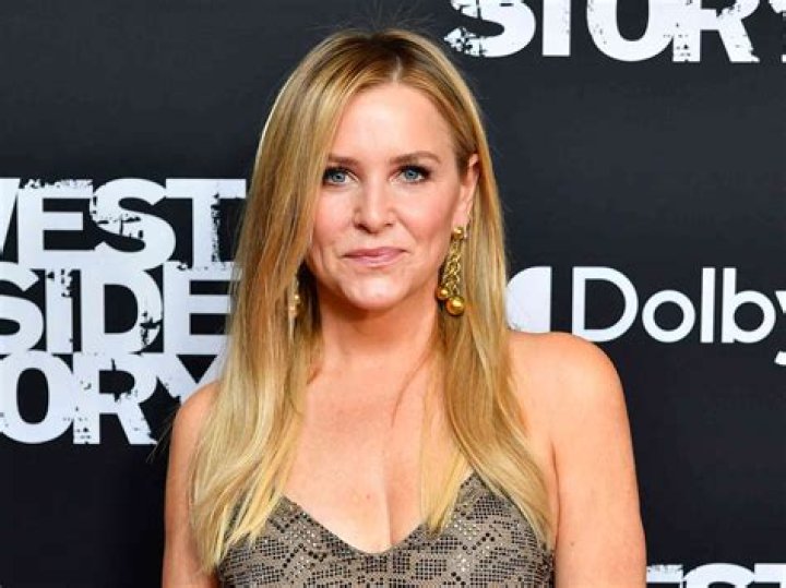 Jessica Capshaw photo 3