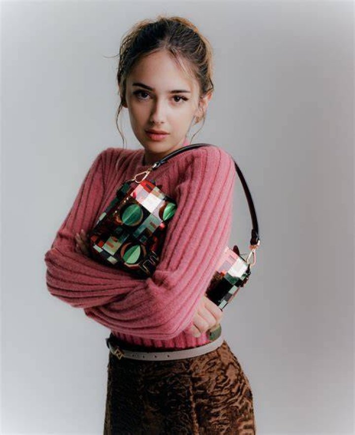 Julia Butters photo 3