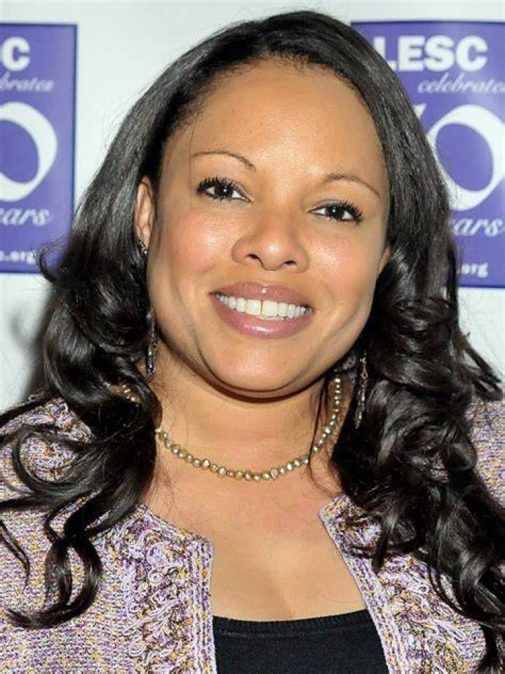 Justine Simmons photo 2