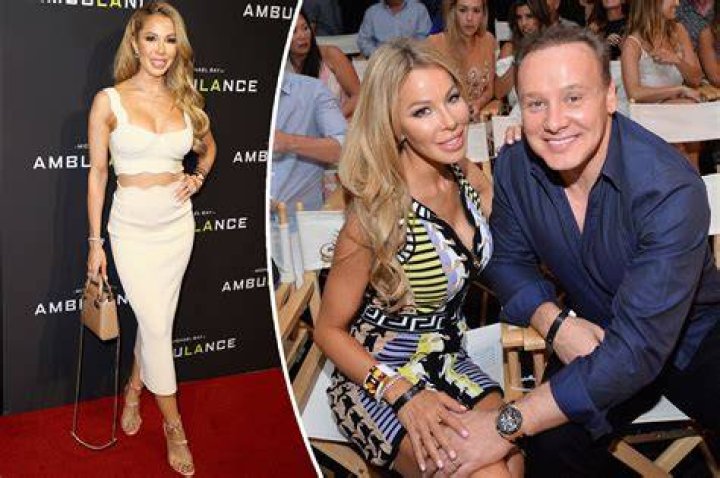 Lisa Hochstein photo 3