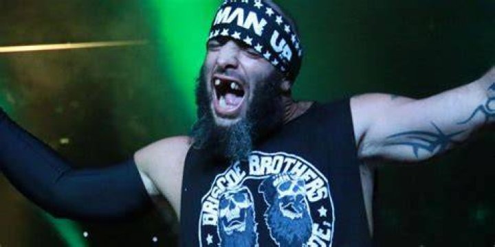 Mark Briscoe teeth: What happened to Mark Briscoe’s teeth?