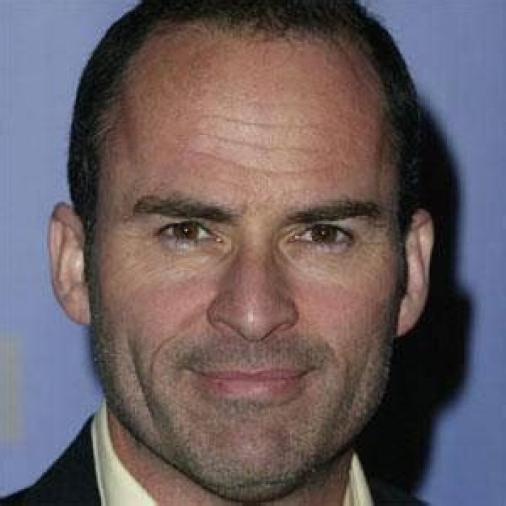Mark Derwin - Age, Family, Bio