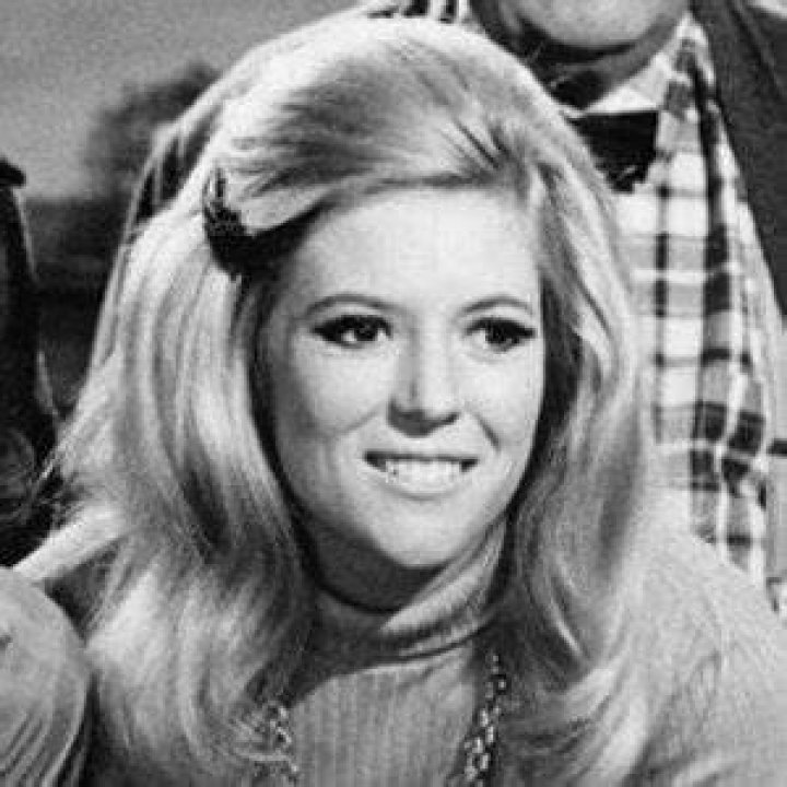 Meredith MacRae - Trivia, Family, Bio