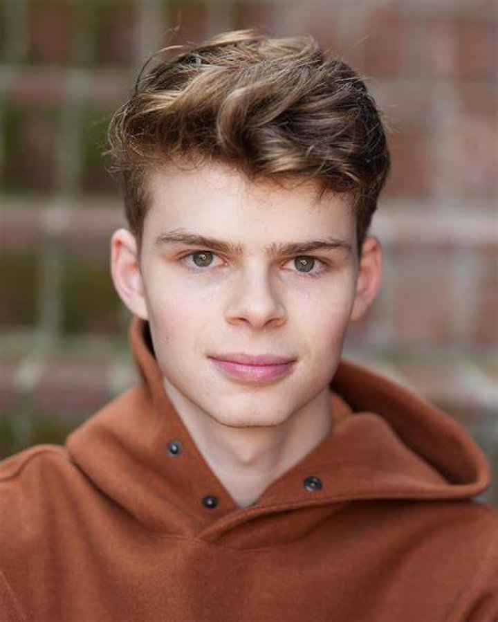 Merrick Hanna Bio (Wiki) 