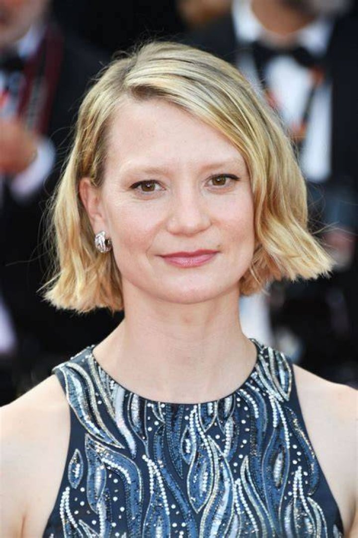Mia Wasikowska