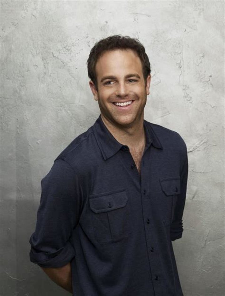 Paul Adelstein photo 3