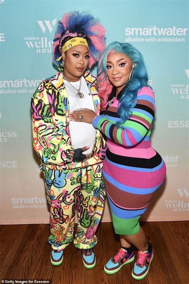 Rapper Da Brat expecting her first child with partner Jesseca Dupart; ‘EXTENDING’ the family Rapper Da Brat expecting her first child with partner Jesseca Dupart; ‘EXTENDING’ the family
