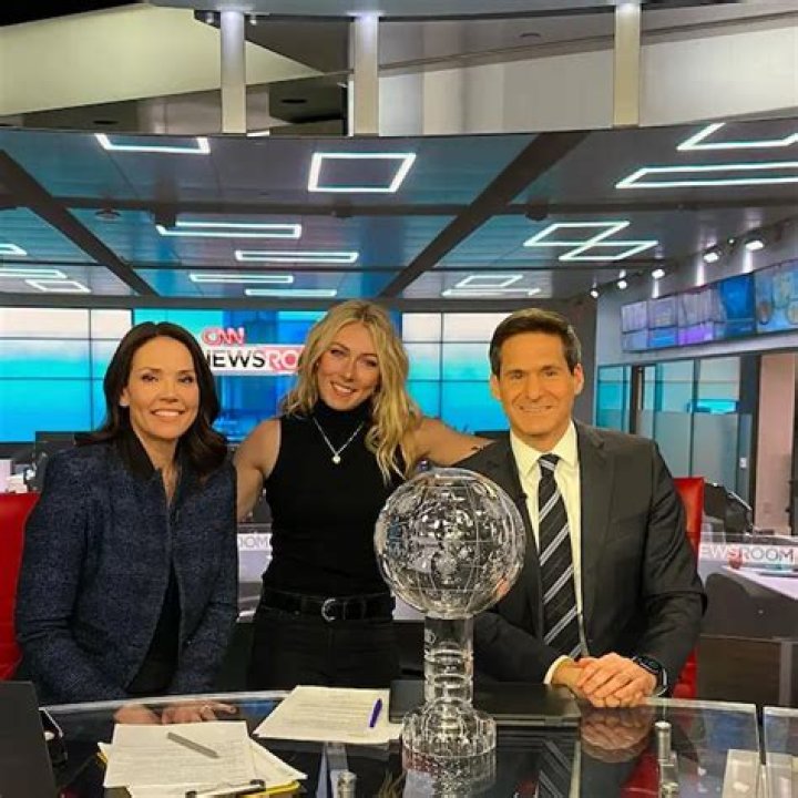 Robin Baumgarten And Her Working Colleagues At WGN9 Studio