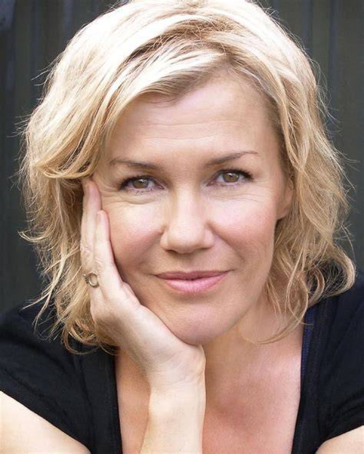 Robyn Malcolm Bio (Wiki) 