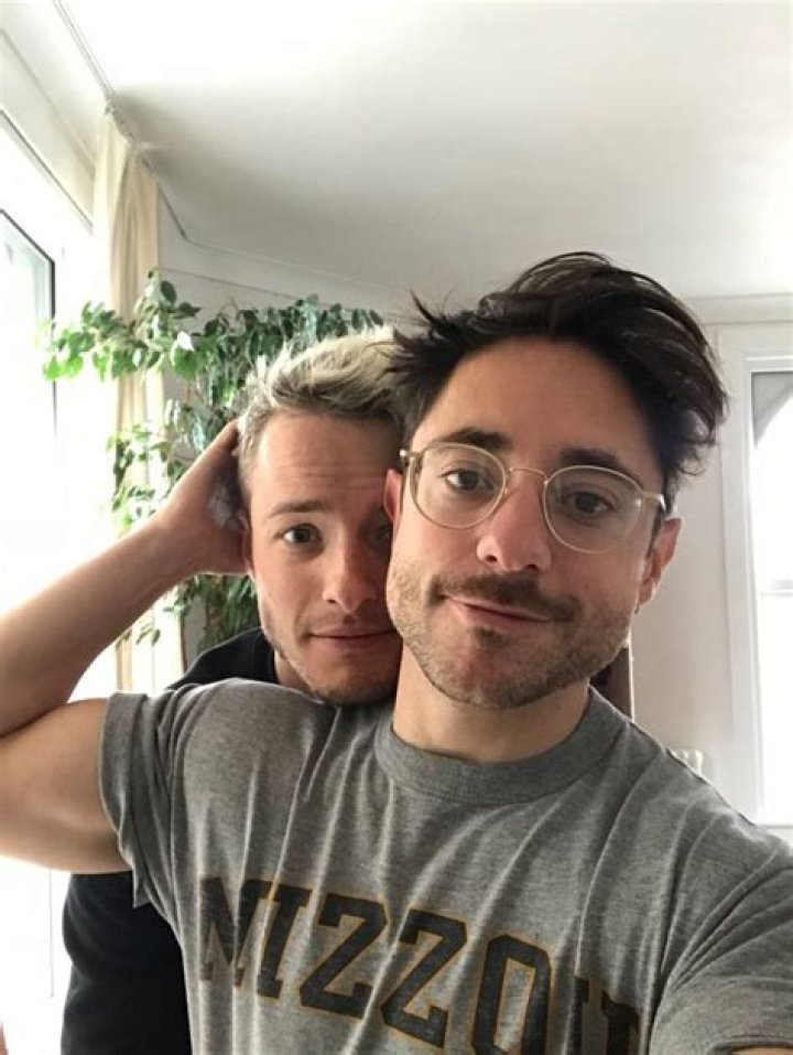 Ryan Sampson - Age, Family, Bio