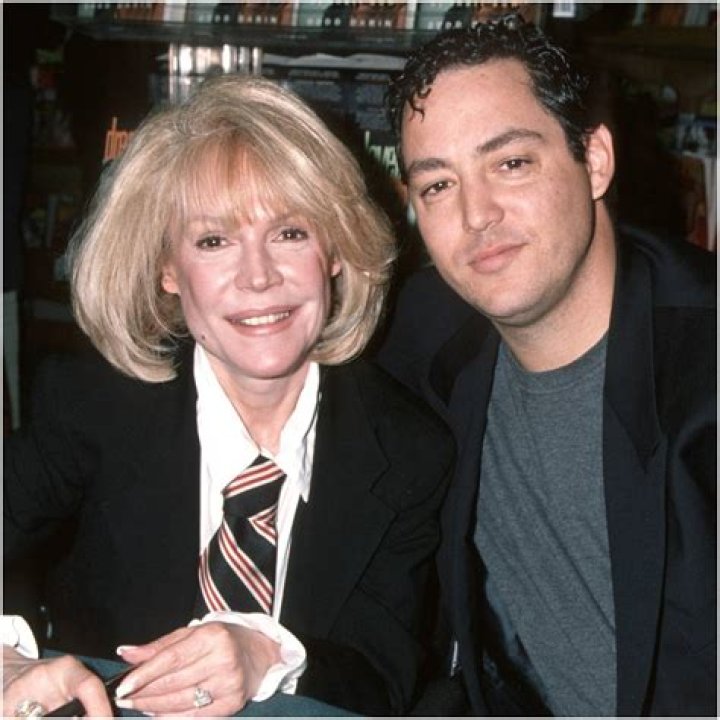 Sandra Dee - Trivia, Family, Bio