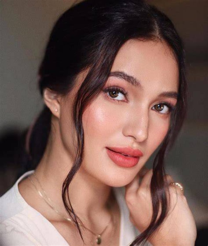 Sarah Lahbati Bio (Wiki) 