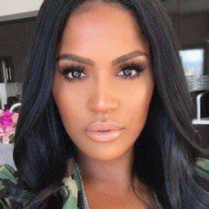 Shayla Mitchell - Age, Family, Bio