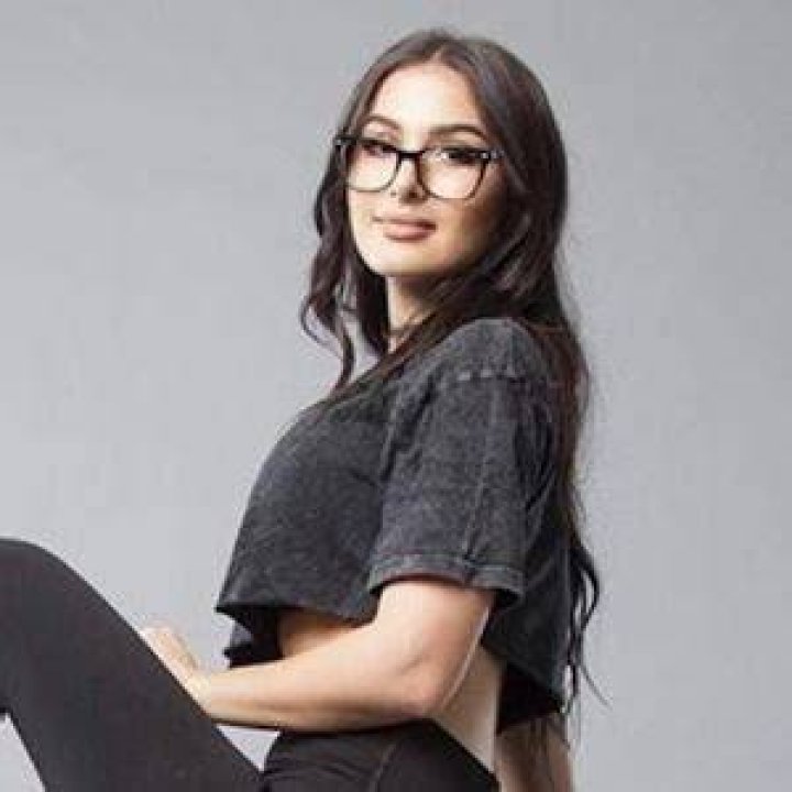 SSSniperWolf - Age, Family, Bio