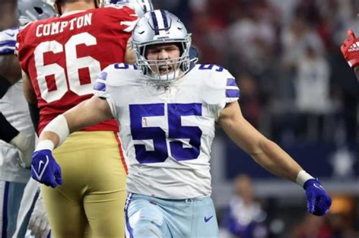 Vander Esch in his vacation