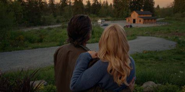 Virgin River. (L to R) Alexandra Breckenridge as Mel Monroe, Martin Henderson as Jack Sheridan in episode 507 of Virgin River. Cr. Courtesy of Netflix © 2023 Virgin River. (L to R) Alexandra Breckenridge as Mel Monroe, Martin Henderson as Jack Sheridan in episode 507 of Virgin River. Cr. Courtesy of Netflix © 2023