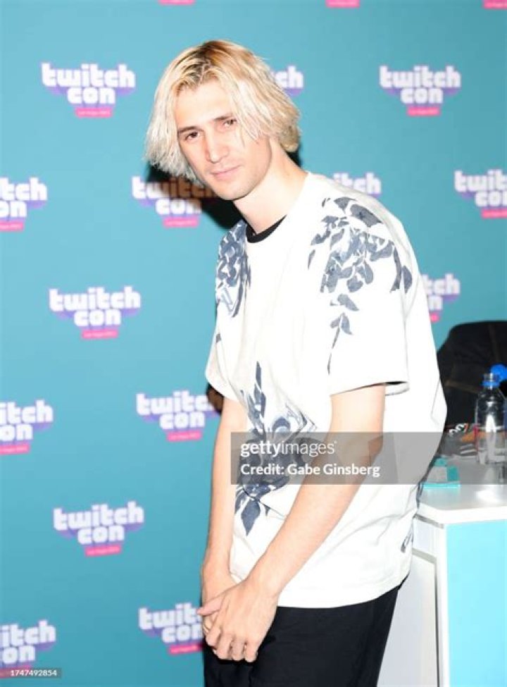 xQc (F&eacute;lix Lengyel)'s pet Kevin